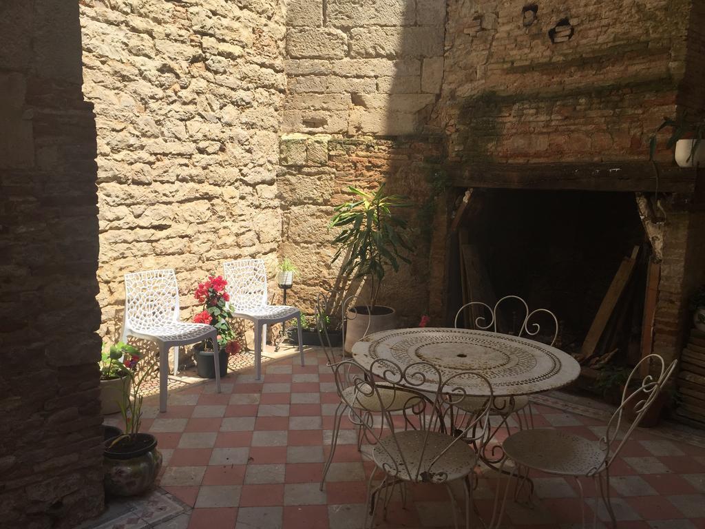 B&B Le Chat Qui Dort Montricoux Εξωτερικό φωτογραφία