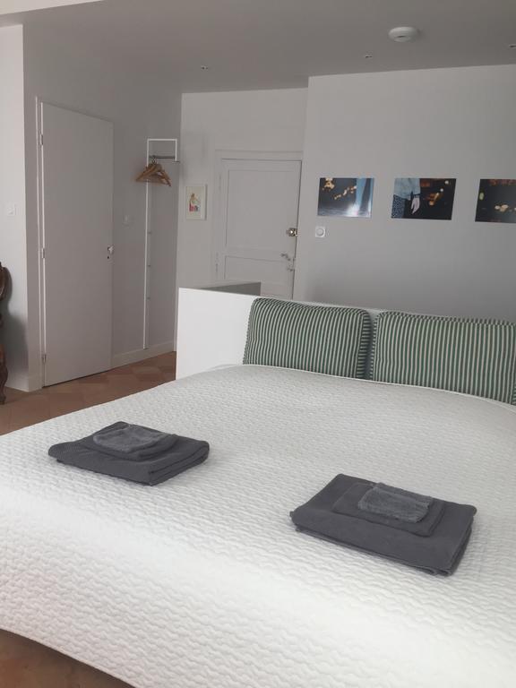 B&B Le Chat Qui Dort Montricoux Εξωτερικό φωτογραφία