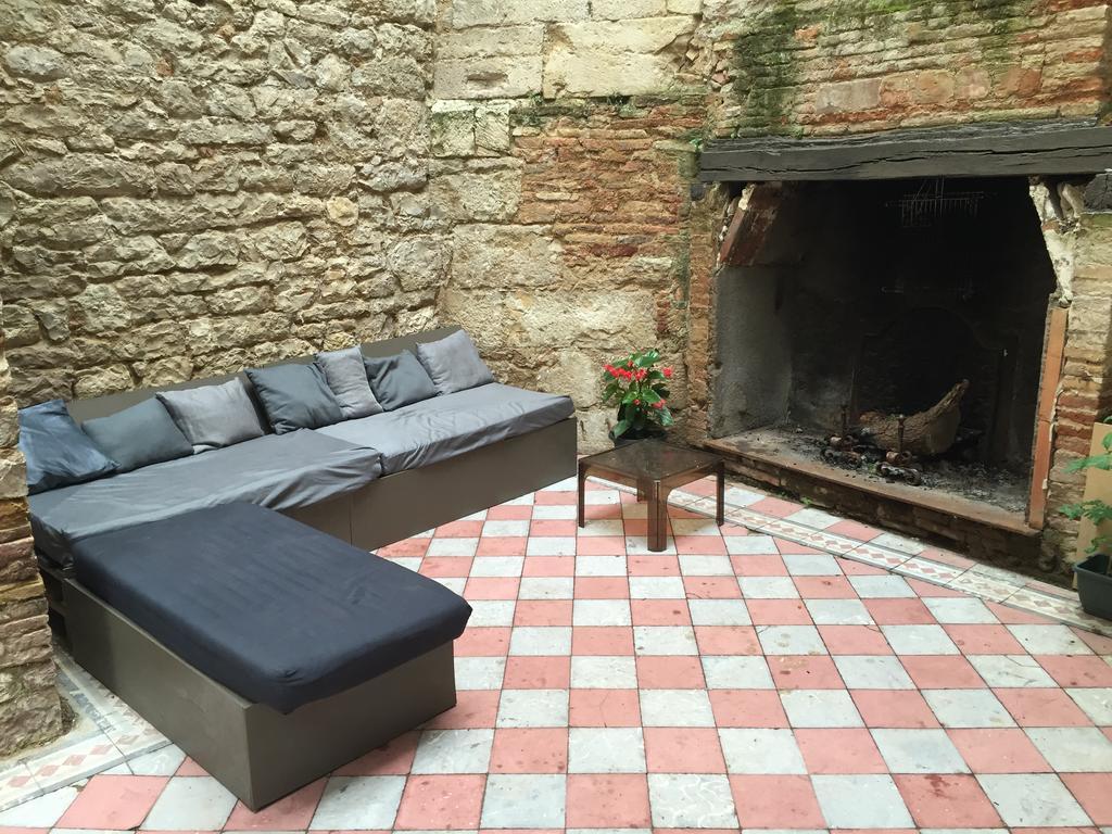 B&B Le Chat Qui Dort Montricoux Εξωτερικό φωτογραφία