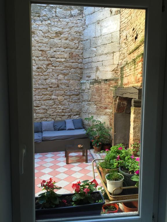 B&B Le Chat Qui Dort Montricoux Εξωτερικό φωτογραφία